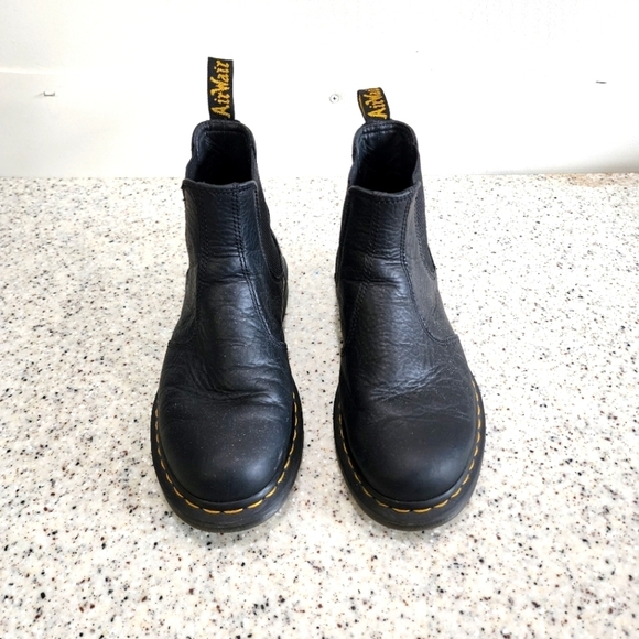 Dr. Martens Snowplow Matte Black Leather Chelsea Boots Size W-7/M6 - Picture 1 of 6